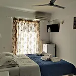 Avra Hotel
