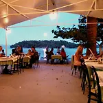 Avra 3* Nydri (Lefkada)