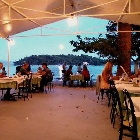 Avra 3* Nydri (Lefkada)