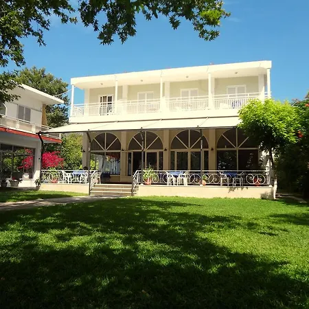 Avra Hotell Nidhrion